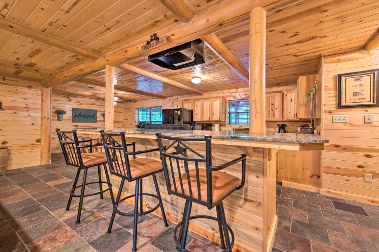 Broken Bow Retreat On 2 Acres With Hot Tub And Deck!别墅 外观 照片