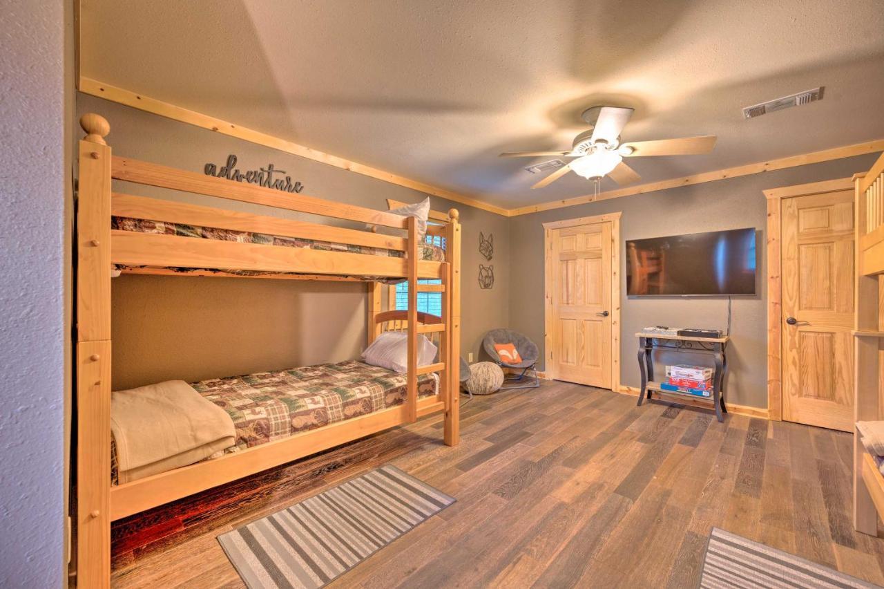 Broken Bow Retreat On 2 Acres With Hot Tub And Deck!别墅 外观 照片